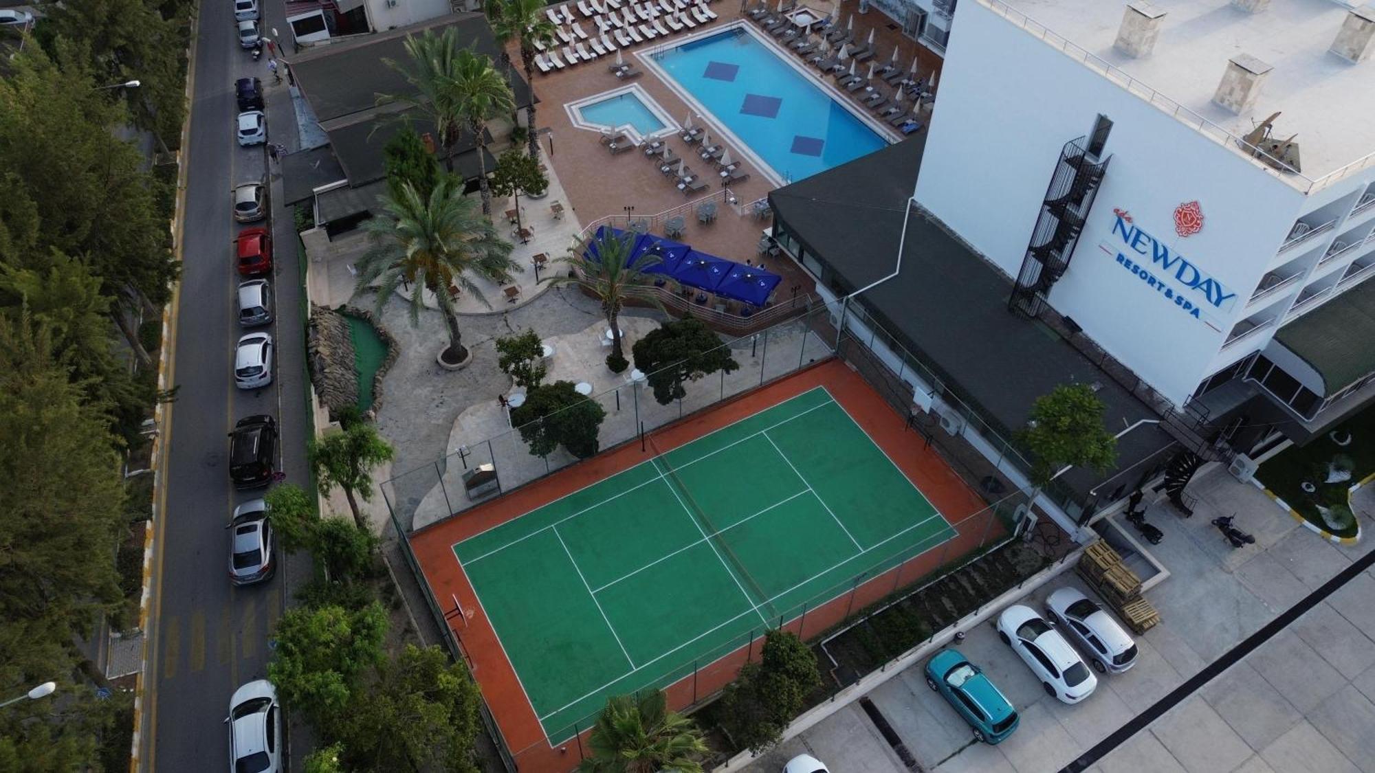 Ada Newday Resort Hotel คูซาดาซี ภายนอก รูปภาพ