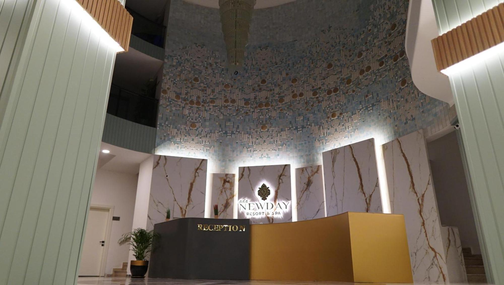 Ada Newday Resort Hotel คูซาดาซี ภายนอก รูปภาพ