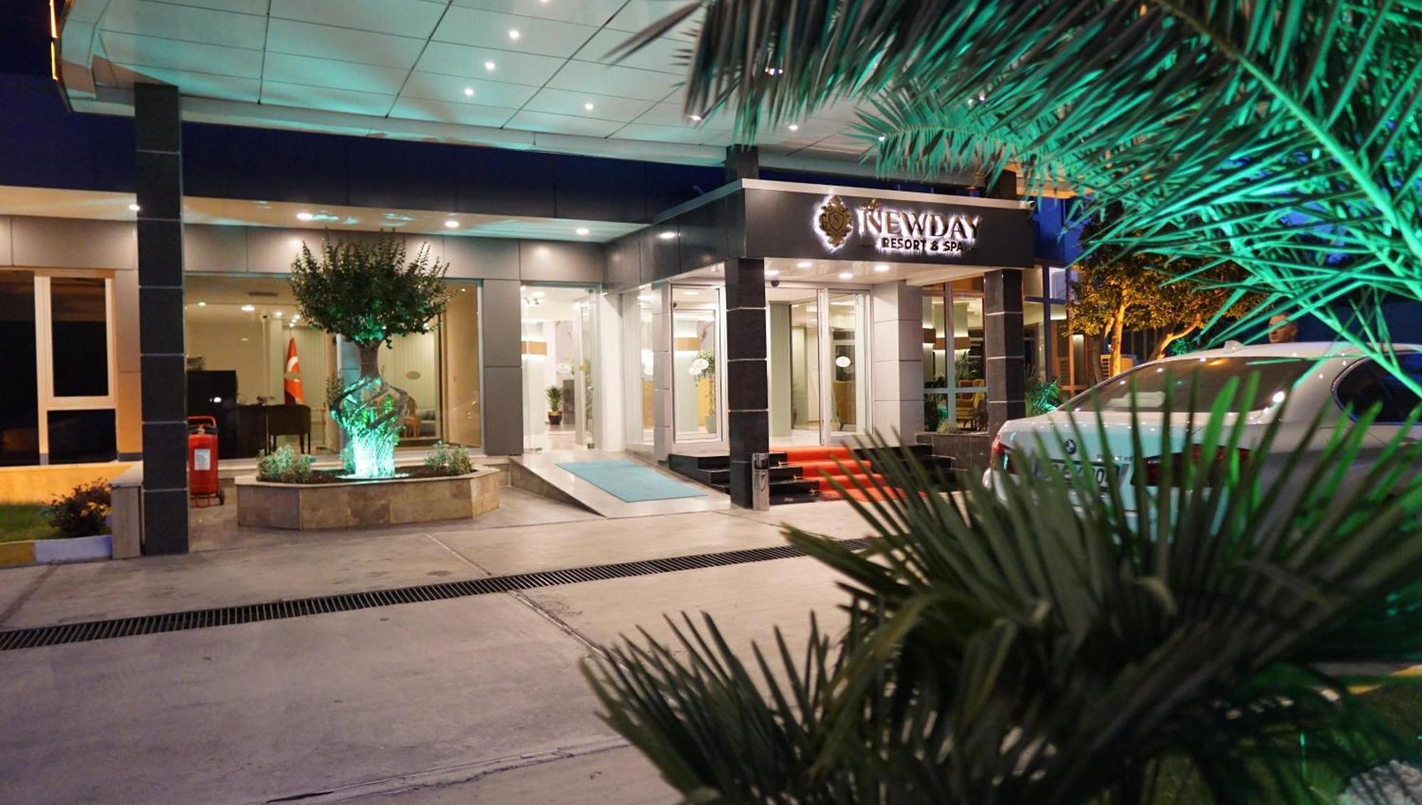 Ada Newday Resort Hotel คูซาดาซี ภายนอก รูปภาพ