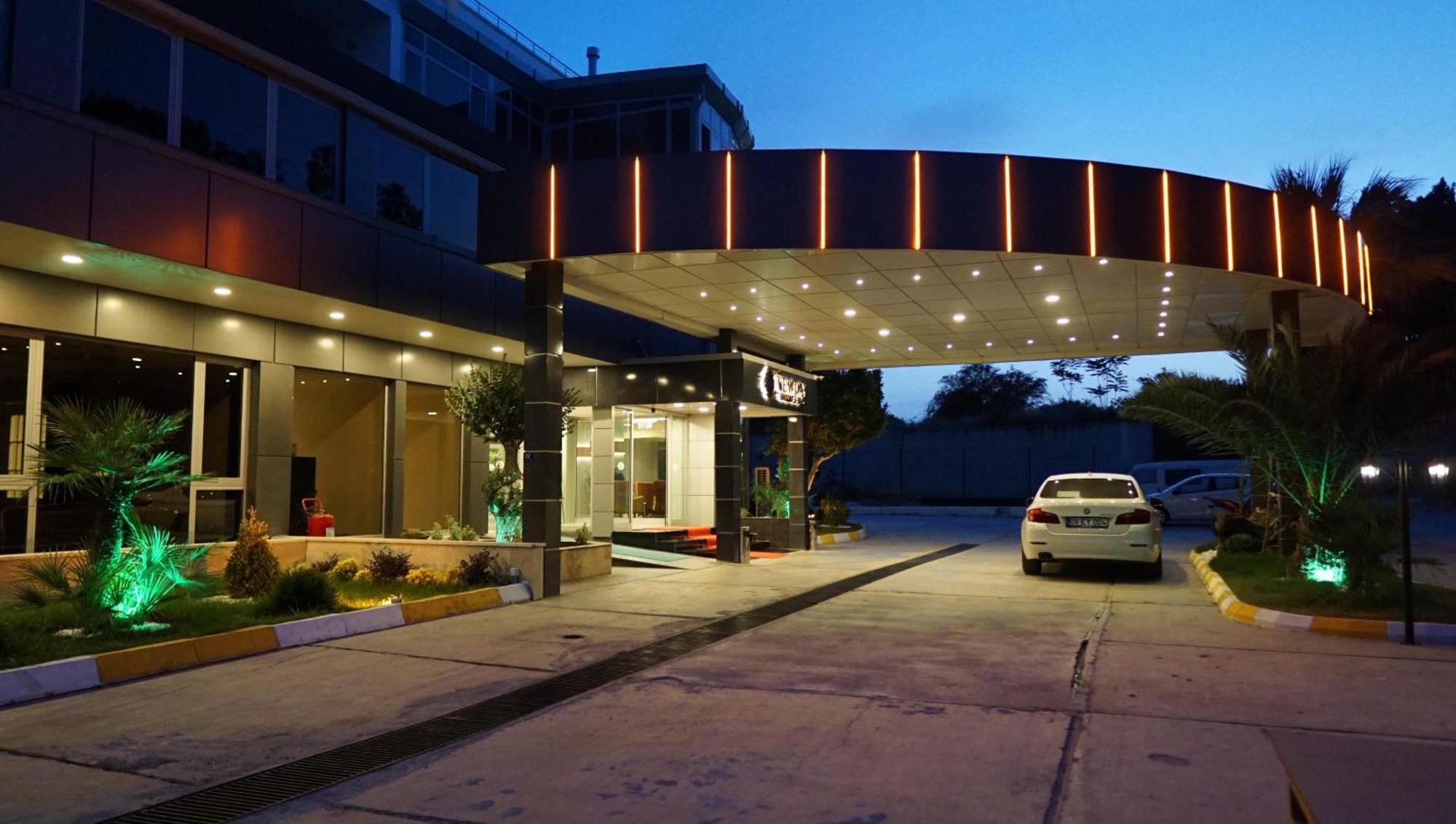 Ada Newday Resort Hotel คูซาดาซี ภายนอก รูปภาพ