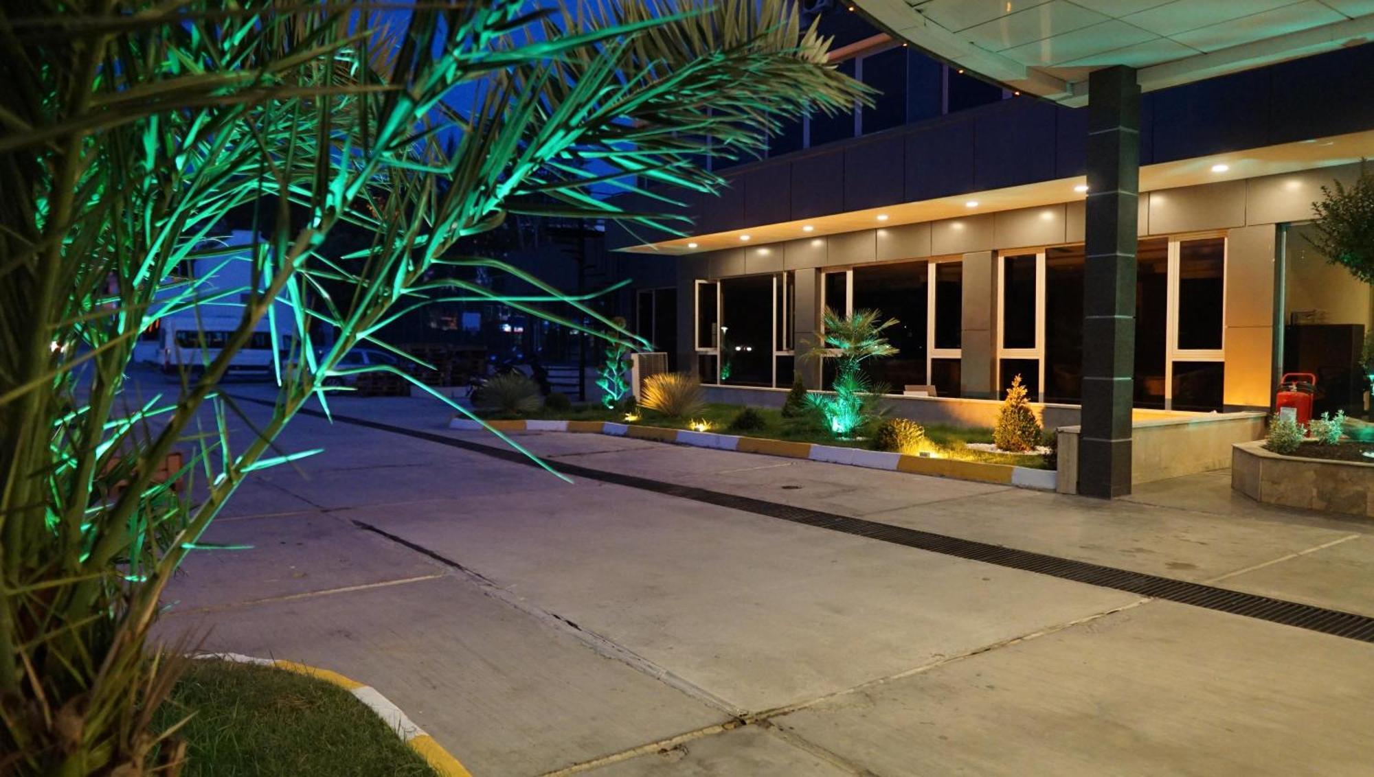 Ada Newday Resort Hotel คูซาดาซี ภายนอก รูปภาพ