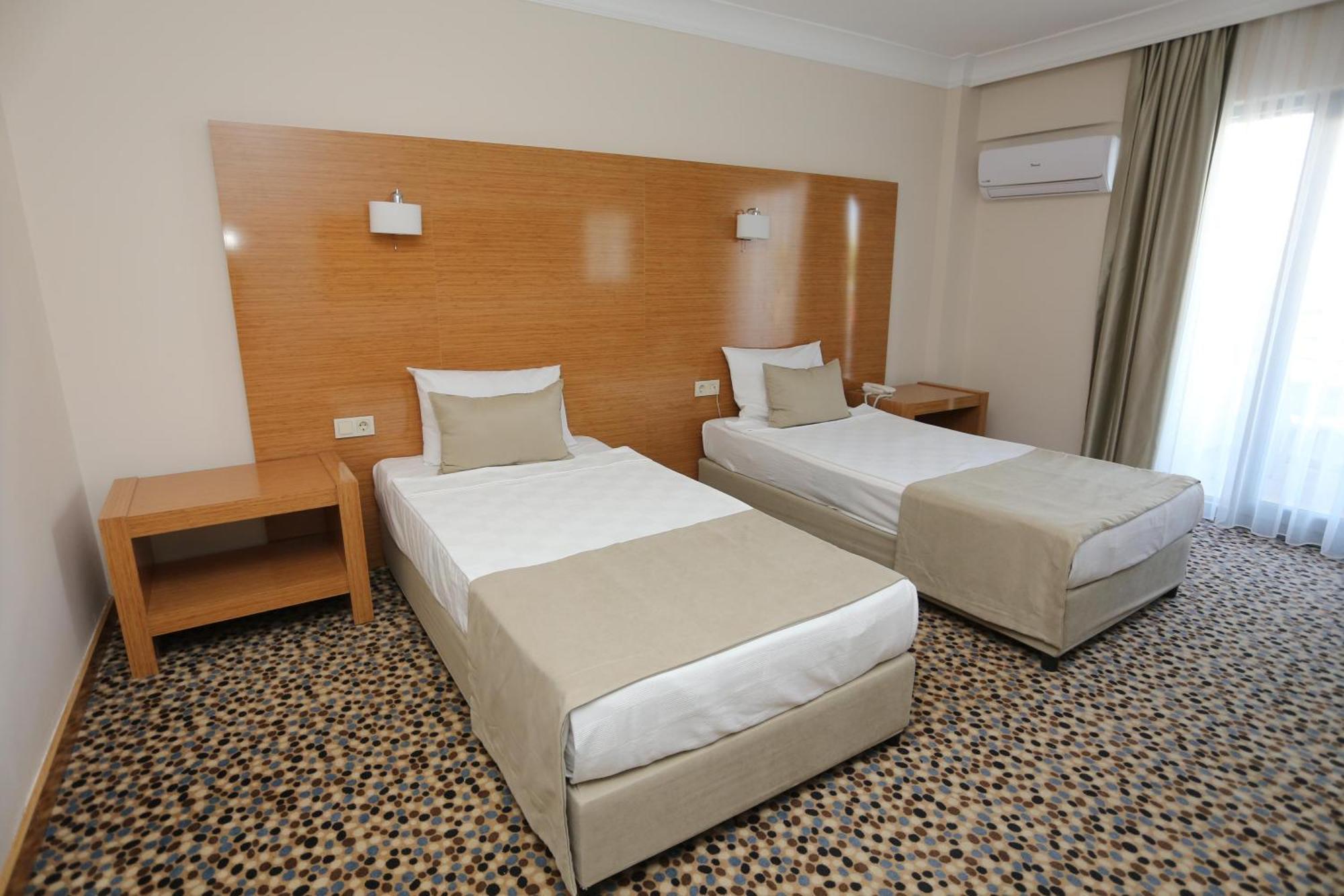 Ada Newday Resort Hotel คูซาดาซี ภายนอก รูปภาพ